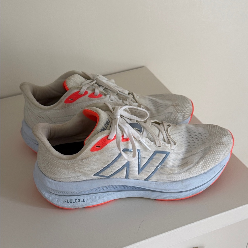 New Balance Women's Cream and Light Blue Sneakers Size 10